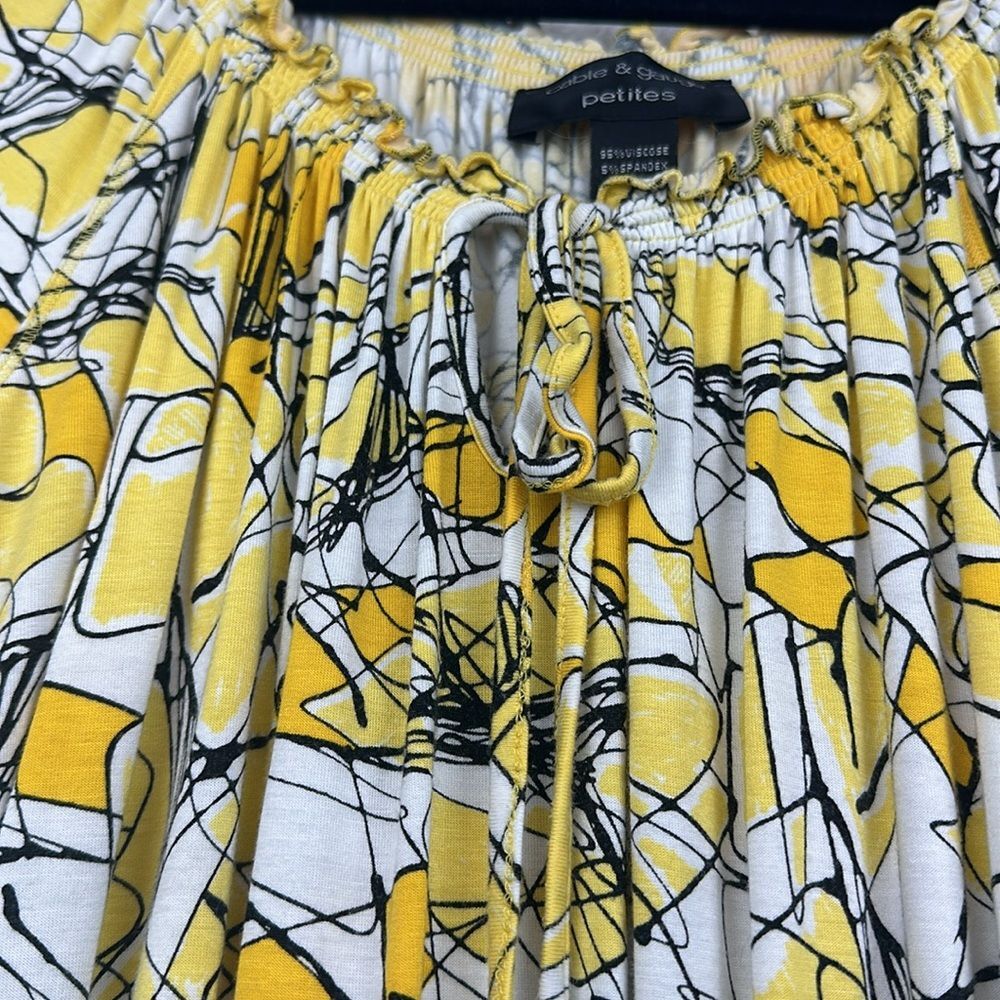 Cable&Gauge women's petite Medium yellow geometric elastic cap sleeves Top - Picture 5 of 8